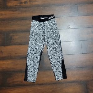 Nike Pro Dri-fit Capri Leggings